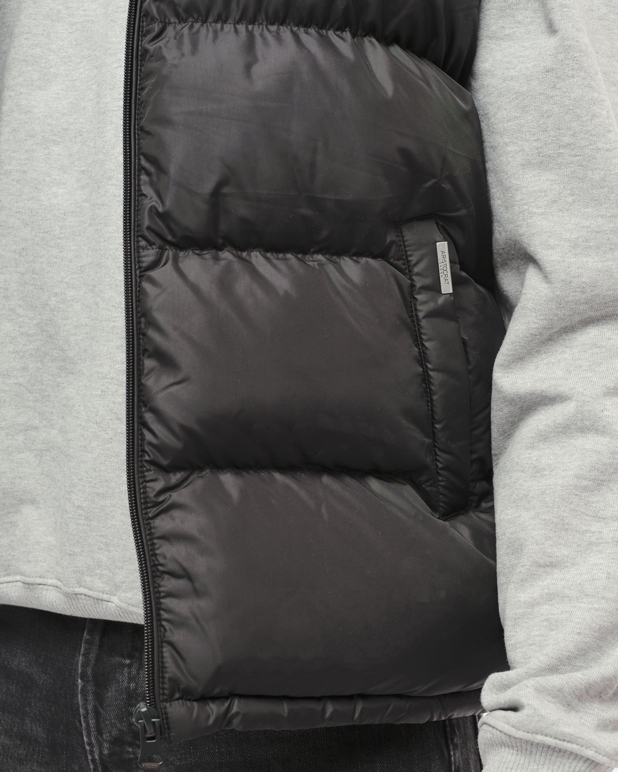 ARISTOCRAT PUFFER GILET - BLACK